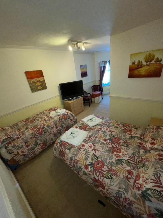 Nevele Bed & Breakfast Blackpool Exterior photo